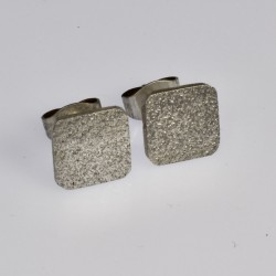 Ohrstecker Quadrat mit feinem Muster – Natürliche Eleganz aus hochwertigem Silber